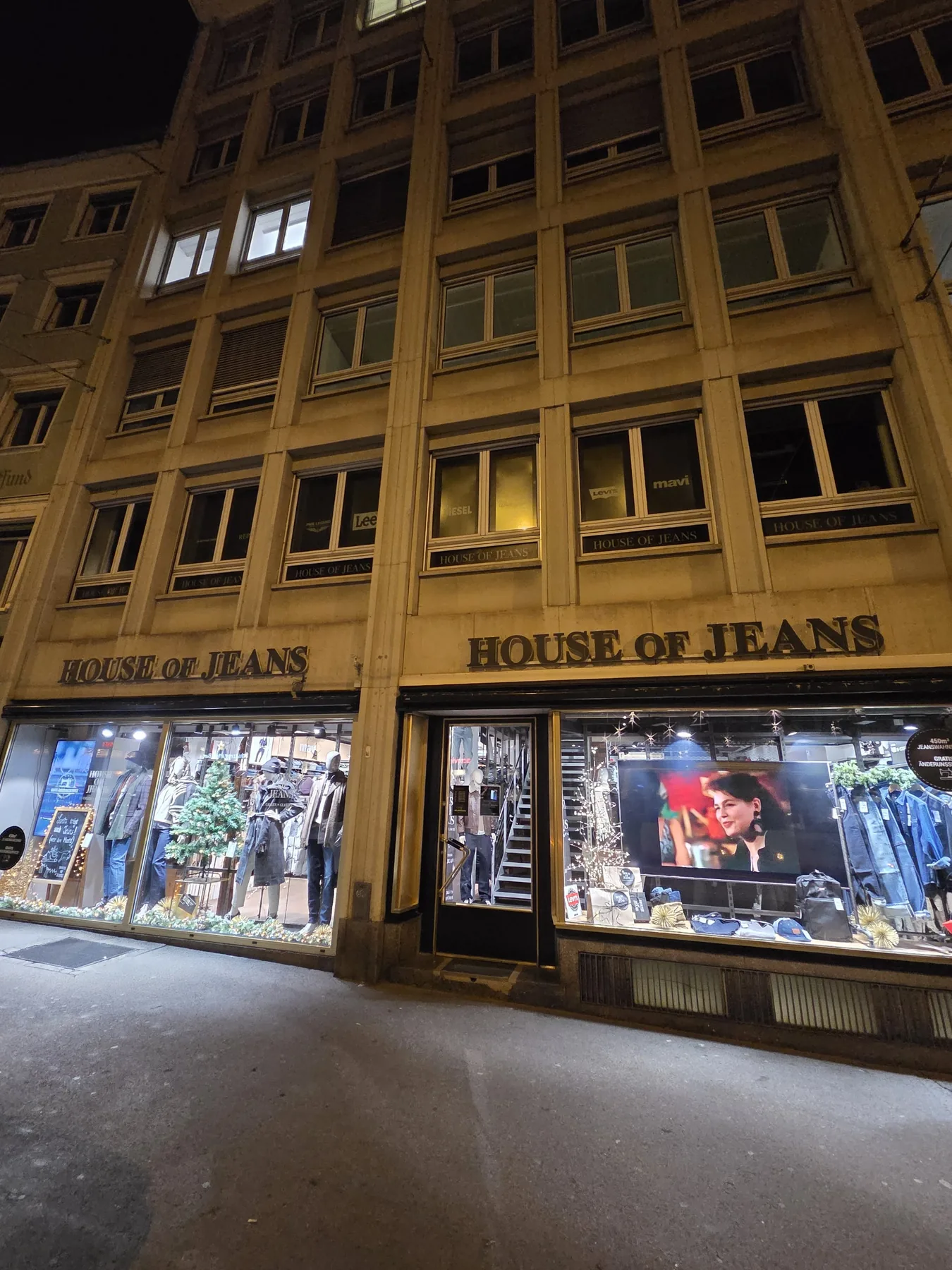 House of Jeans